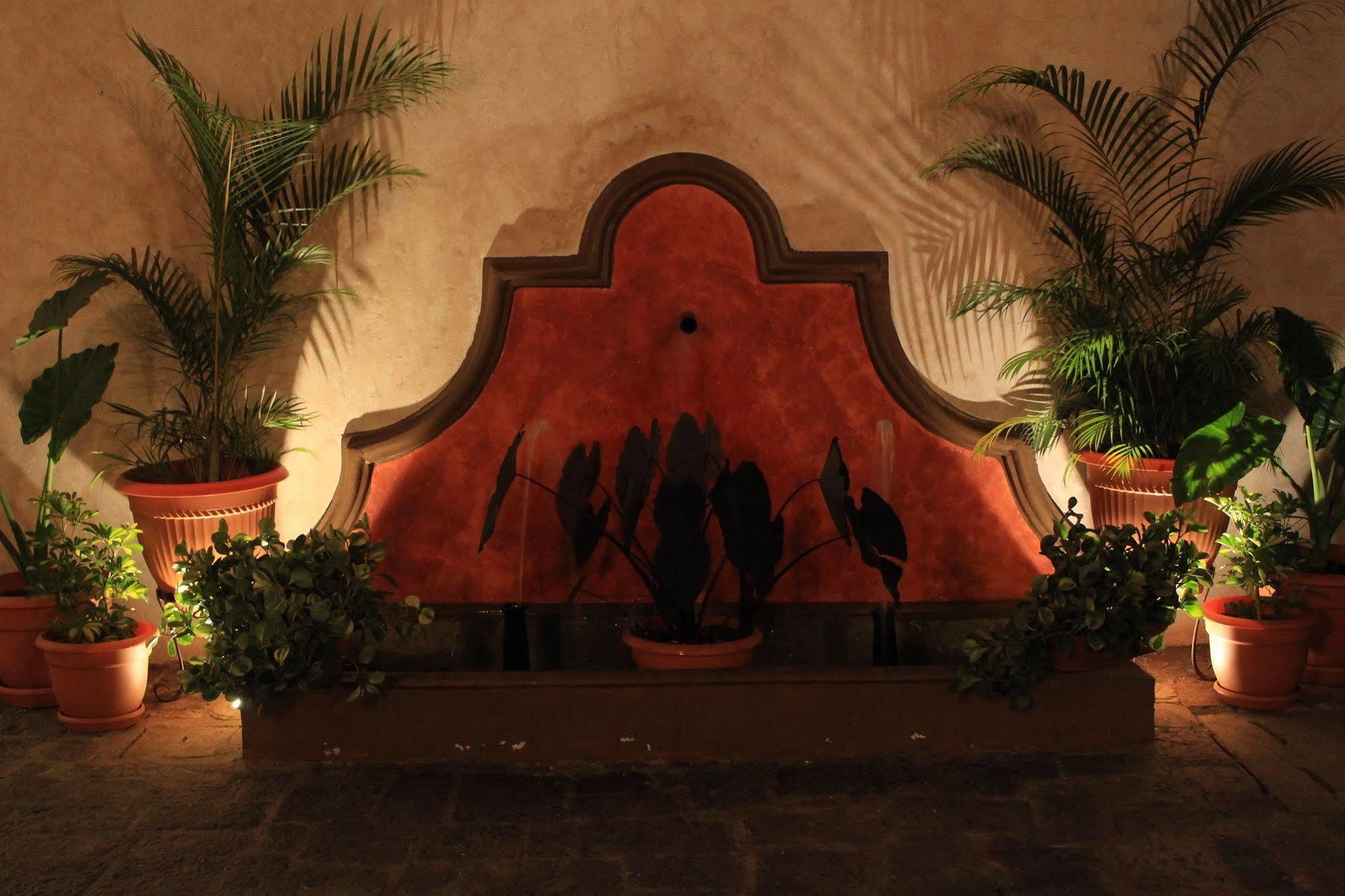 Hotel Posada De La Luna Antigua Екстериор снимка